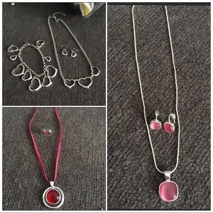 Super cute women’s or girls jewelry sets!